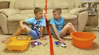 РАЗДЕЛИЛИ ВСЕ БЕЙБЛЕЙДЫ !!! Сережа и Влад теперь НЕ ДРУЗЬЯ ? Видео для детей / video for kids