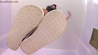 giantess feet