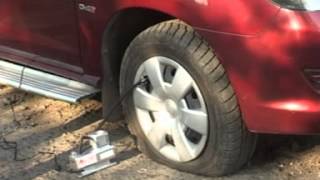 CAR AUTO JACK FOR LIFTING 2 TON VECHICLE