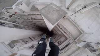 Run & Escape on the roofs - Parkour Pov