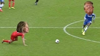 Donald Trump v Hillary Clinton Get Famous Football Moments