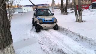 Испытание Silverstone MT-117 Xtreme 33X/10.5/R15 в глубоком снегу с нулевым давлением.