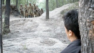 叢林追擊戰！共軍小夥為掩護隊友撤退，獨自留下迎戰數十日軍！ ️ 抗日