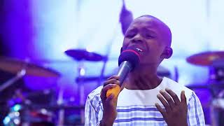 Matthieu YAV dans YAHWEH_Best Moment Gospel Production
