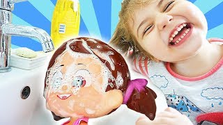 Niloya Bıcı Bıcı Banyo Yapıyor Yıkanıyor - Eylül Bebek Bakma Videoları - Evcilik Eğlence - Tontik Tv