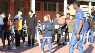 Romaric Belemene visita a los estudiantes del IES Virgen de la Victoria
