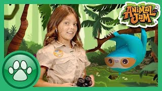 Wild Explorers - Cami Meets A Sloth!