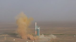 Long March-2C launches three LEO communication test satellites