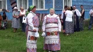 Берёзка. Во горнице во новой стоит столик дубовой.