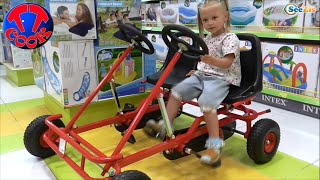 ✔ Кукла и девочка Ярослава. Поход в Магазин игрушек. A Alive Baby Doll goes to the store to buy toys