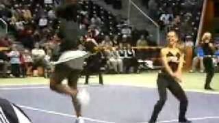 Serena Williams Dancing With Cheerleaders