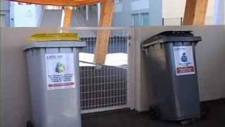 Les poubelles parlantes