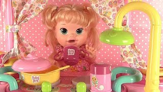 Baby Alive Cuisine, Mange et Prend son Bain Cook ‘N Care Set