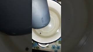 Sony SRS-XB10 в воде.