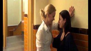 Mia and Frida - Lovestain