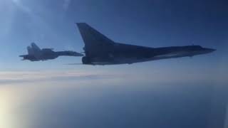 Плановый полет двух Ту-22М3 ВКС России над водами Черного моря