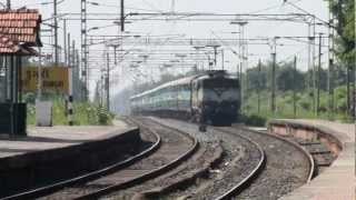 HONKING WCAM-1 HAULED BDTS-ST INTERCITY EXP RACES AWAY DUNGRI...