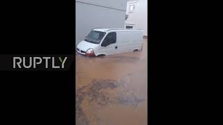 "A whole life soaking wet" - Torrential rains leave streets waterlogged and cause damage in Lepe