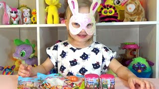 Маша и Медведь открываем сюрпризы в пакетиках Masha and the Bear opening surprises in the bags