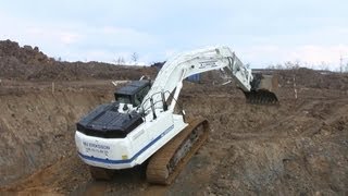 Cat 349E Climbing Out The Hole