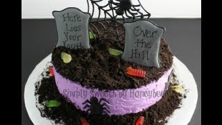 Watch Me Decorate a Graveyard Cake