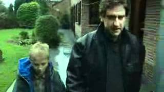 In De Gloria - Hallo Televisie - Papa is in de tuin