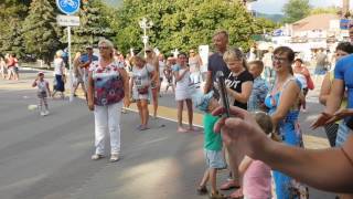 парень проиграл желание своему брату и девушке