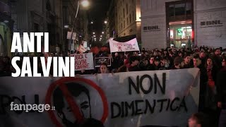Napoli, anti Salvini in piazza. Tensione tra centri sociali e polizia. Flop clamoroso delle Sardine