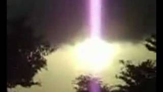 Bombardement de l'armée Française et apparition d'une lumière