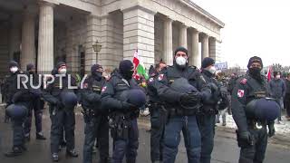 Austria: Thousands protest COVID restrix, vaccine mandate in Vienna