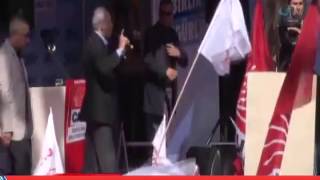 Kılıçdaroğlu'na Gaziantep'te Ayakkabı Fırlatıldı