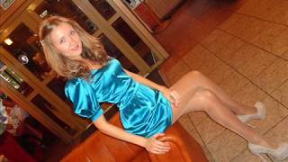 Красивые девушки, короткие юбки, чулки и высокие каблуки.Sexy Girls50