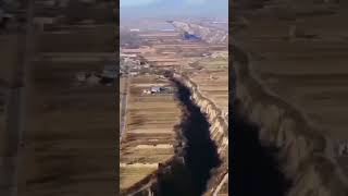 Новые и просто шокирующие кадры разлома земной коры после землетрясения в Турции