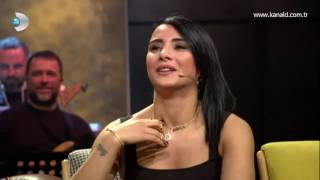 Beyaz Show- Caner Cindoruk, Sabriye'nin elinden zor kurtuldu!