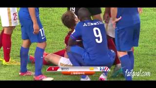 Demba Ba skip step Feng Xiaotingl Guangzhou Evergrande VS Shanghai Shenhua by：FailGoal.com