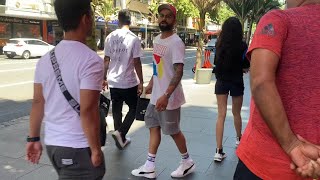 Virat Kohli Shopping on Auckland Streets!