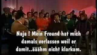 Moderator mit Lachanfall deutsche Untertitel