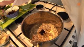 Das gute Laune Frühstücksrezept - Dinkelbrei mit Reismilch und Trockenfrüchten