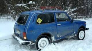 нива в снегу