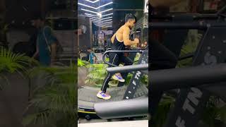 #gym #biceps #bicepsworkout #fitnessgoals #fitness #triceps #longestdayoftheyear #workout