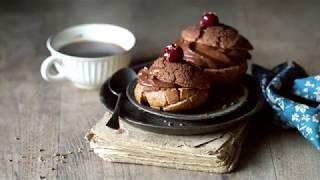 Choux tout chocolat et aux cerises confites