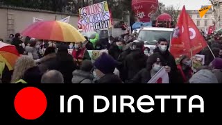 Parigi: nuova ondata di proteste contro la legge sulla sicurezza globale