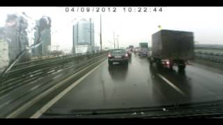 DVR-027 видеорегистратор в дождь