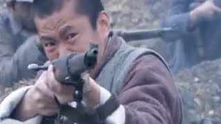 共軍與日軍在戰場僵持不下，關鍵時刻小伙帶隊一波衝鋒全部帶走！