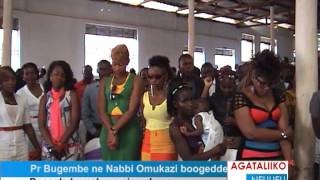 Pasita Bugembe ne Nabbi Omukazi boogedde
