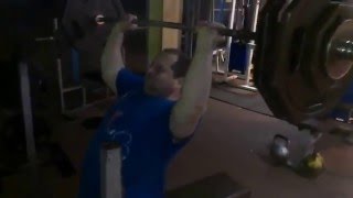 Жим штанги 122,5 кг сидя. Two-hand 122,5 kg barbell seated shoulder press.