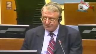 Војислав Шешељ омаловажава Хрвате