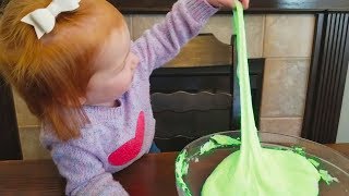 DIY Christmas slime challenge