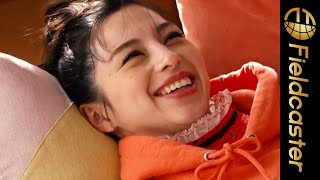 パーカー姿の中条あやみと、大胆ボブヘアを初披露したLiLiCoが登場するCMが公開