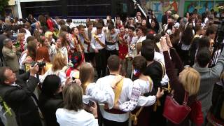 Випуск 2012 ЛЛГ. Львів. Короткий зміст.